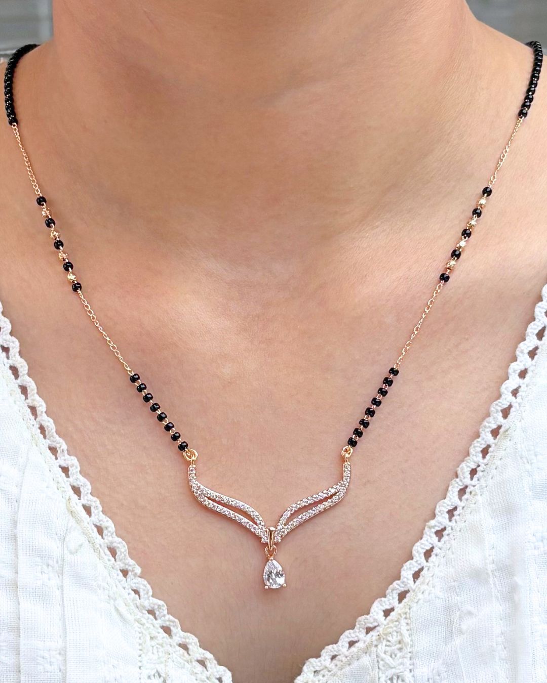 Minimal Wing Drop Mangalsutra
